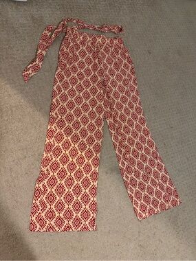 SHEIN Red & Cream Geometric Wide-Leg Pants with Tie Belt